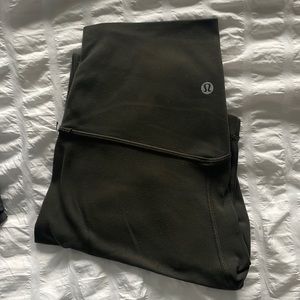 Lululemon align leggings in olive green, size 6, some pilling